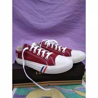 Gambar Sepatu Pria Wanita Convrse All Star Motif Bendera Inggris Maroon Low - Merah, 36 dari LexStore OFFICIAL undefined 4 Tokopedia