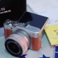 Gambar Bila - Kamera Camera Mirrorless Fujifilm xa5 wifi fullset touchscreen - Hitam, Fullset Box dari Rizoid Camera undefined 5 Tokopedia