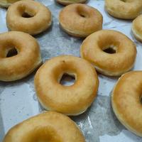 Gambar donat kentang premium wijsman. super enak dan lembut (bisa mix rasa) dari Law's Kitchen undefined 2 Tokopedia