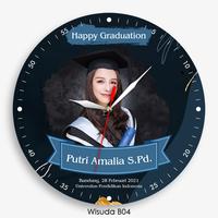 Gambar Jam Dinding Custom Hadiah Kado Foto Wisuda Happy Graduation Kayu (B04) - 20 cm dari Jam Karakter Bandung Official undefined 1 Tokopedia