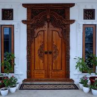 Gambar PINTU RUMAH JATI UKIR ANTIK dari Cahaya furniture11 undefined 2 Tokopedia