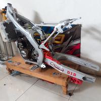 Gambar rangka frame CRF 250 bukan ktm klx yz bisa pnp semua mesin dari CBA custom undefined 4 Tokopedia