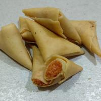 Gambar Samosa kering - 1 pcs dari Alyssum Catering undefined 2 Tokopedia