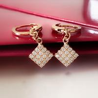 Gambar Robagin XU17 Anting Kotak Kristal Rose Gold Pria Wanita Korea Sepasang dari robagin collection undefined 3 Tokopedia