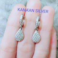 Gambar Anting jepit gantung oval perhiasan asli perak 925 lapis emas putih dari KANAAN SILVER undefined 3 Tokopedia