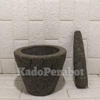 Gambar lumpang batu 20cm - lumpang alu batu bubut asli - alu tumbukan batu dari Kadoperabot undefined 2 Tokopedia