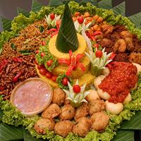 Gambar TUMPENG NASI KUNING LENGKAP / NASI TUMPENG / TUMPENG ULANG TAHUN dari LIZ_KITCHEN undefined 2 Tokopedia