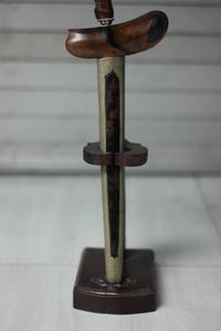 Gambar Stand Jagrak Tempat Pusaka Keris Isi Satu Forsale dari Vintage Sultan Antique undefined 3 Tokopedia