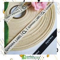Gambar cetak label pita katun warna broken white ukuran 2,5 cm dari Amba Printing undefined 3 Tokopedia