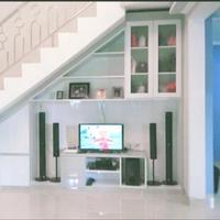 Gambar lemari bawah tangga dan backdrop tv custom dari Furniture'Kita undefined 2 Tokopedia