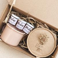 Gambar Gift Box/Hampers Lebaran 'Sekala' by GS + Packing Dus dan Bubble Wrap - Merah Muda dari Bunga Kering Gerai Sekar undefined 2 Tokopedia