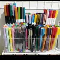Gambar akrilik tempat pulpen/pensil dari Fajar Acrylik Display undefined 3 Tokopedia