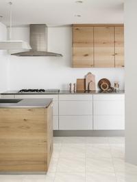 Gambar Milan Celina White 40x40 Keramik Lantai Motif Marmer Natural Glossy dari Milan Tiles undefined 2 Tokopedia