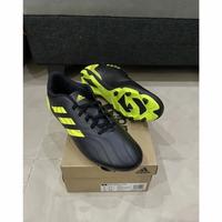 Gambar Sepatu Sepakbola Adidas Copa Sense .4 FG Black Syello BNIB dari Bruno-store88 undefined 4 Tokopedia
