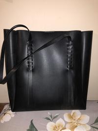 Gambar TAS CHARLES AND KEITH TOTE BAG ORIGINAL 100% dari TitikTerang. undefined 2 Tokopedia