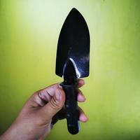 Gambar Sekop Mini Sendok Tanah Untuk Hobi Berkebun dari HiipHooray Tani undefined 4 Tokopedia