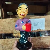 Gambar PAJANGAN MINIATUR PATUNG ORANG MINUM KOPI - BAHAN FIBERGLASS dari Mega Prambanan Craft undefined 1 Tokopedia