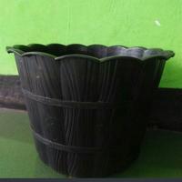 Gambar Pot Bunga / Pot Tanaman Plastik Country ukuran 30 hitam dari Rayafarm Makassar undefined 3 Tokopedia