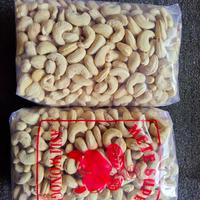 Gambar KACANG METE MENTAH MEDE SUPER BERAT 1 KG dari AiGoo. 09 undefined 1 Tokopedia