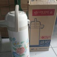 Gambar TERMOS AIR PANAS POMPA LION STAR 2 LITER/THERMOS PENCET LION STAR 2 LITER - standard dari SENTRAL HOUSEWARE undefined 2 Tokopedia