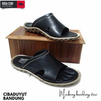 Gambar sandal kokop pria kulit sapi - Hitam, 38 dari tukang sepatu store undefined 5 Tokopedia