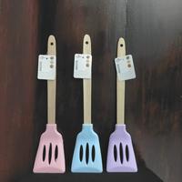 Gambar spatula lubang silicon gagang kayu - Ungu dari TASHIEN undefined 1 Tokopedia