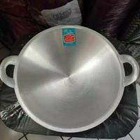 Gambar Wajan Kuali Alumunium - Penggorengan No 24 Cap Tiga Roda No.24 dari Tasik Jaya Official Store undefined 2 Tokopedia
