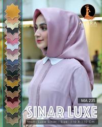 Gambar Hijab Segiempat Glowing Luxe Sinar Polos Laser Cut - Yellow dari Khairahijab_tsm undefined 2 Tokopedia