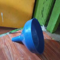 Gambar Corong Plastik Besar Corong Air Minyak Corong Plastik 20 Cm dari Padaberkah 47 undefined 3 Tokopedia
