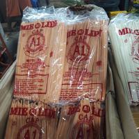 Gambar Mie Lidi Cap A1 1kg Medan Kuning dan Putih - Putih dari Toko ShopSans undefined 2 Tokopedia