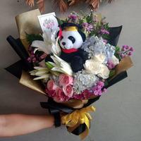 Gambar buket bunga wisuda bunga asli dari andini floris undefined 1 Tokopedia