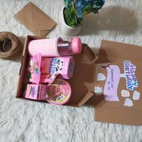 Gambar hampers box/ hampers gift box/ snack box/ kado ulang tahun dari Toko Keramik Aylen undefined 4 Tokopedia