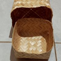 Gambar (1 Pasang) Anyaman Besek Bambu 12cm x 12cm Tempat Souvenir Cantik dari Dapur Aciie undefined 4 Tokopedia