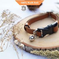 Gambar Kalung Kucing Kulit Asli Slop Coklat Muda Bonus Lonceng Anti Karat - Kalung+Lonceng dari Semar Leathers undefined 2 Tokopedia