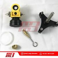 Gambar MINI PRISMA / MINI PRISM / PRISMA MINI MODEL TOPCON + MINI STICK POLE dari MMB Survey undefined 3 Tokopedia