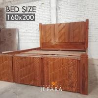 Gambar Dipan Kayu Jati Motif Batik Pekalongan 4 Laci Kanan Kiri - Kayu Jati - 160x200 dari Interior Jepara undefined 4 Tokopedia