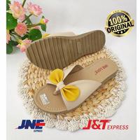 Gambar sandal oka TPR pita merah dan kuning dari AL-Ahya Shop (sepatu One Love) undefined 1 Tokopedia