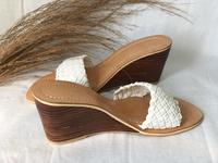 Gambar Sasmaya Bali Sandal Wanita Kulit Asli Petite Wedges dari Sasmaya Bali undefined 4 Tokopedia