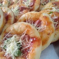 Gambar pizza mini dari abi s undefined 2 Tokopedia