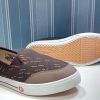 Gambar Sepatu Casual World Star Dylon 122 Coklat Tua/ Mokka - 42 dari Connie's_collection undefined 2 Tokopedia