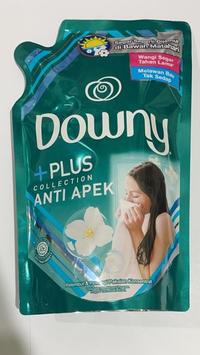 Gambar Pelembut dan Pewangi Pakaian Konsentrat Merek Downy Anti Apek 680 ML dari Carpetoe undefined 1 Tokopedia