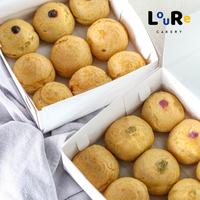 Gambar Loure Cakery - Hampers Package Box of 2 Cakes / Hampers Kue - HAPPINESS A dari Loure Cakery undefined 3 Tokopedia