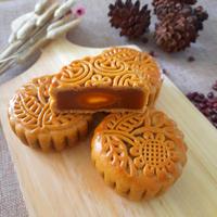 Gambar Mooncake Lotus Filling - Moon Cake Kue Bulan Lotus Telur Asin  Food - Mix 4 Rasa dari Jessica's Kitchen undefined 3 Tokopedia