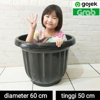 Gambar Pot Jumbo Tanaman besar 50 pot 60 tanaman hias buah / bunga pot hitam Plastik - Pot 50 Doff dari grosir botol_NEW undefined 1 Tokopedia