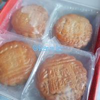 Gambar Kue Bulan Fay Kie Kacang Hitam/ Hijau Telor 2 isi 4 pcs - Kacang Hijau dari Ravelz undefined 3 Tokopedia