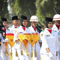 Gambar Sarung tangan putih polos upacara pramuka paskibra wedding murah dari HNUSHOP. undefined 3 Tokopedia