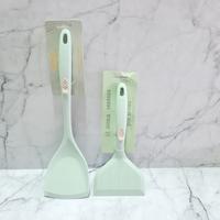 Gambar nordic style silicone turner / sodet masak tahan panas - wooden handle dari etc shopline undefined 5 Tokopedia