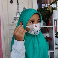 Gambar hijab jilbab kerudung bergo masker anak telinga bisa di buka jersey - Orange dari athabi_muslimahstore undefined 1 Tokopedia
