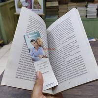 Gambar THE RELUCTANT SURRENDER- MENAKLUKAN RATU ES BY PENNY JORDAN dari Anelinda Books undefined 3 Tokopedia