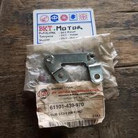 Gambar plat pembantu breket spakbor/selebor depan Honda GL100/GL125/GLK... dari bkt-motor undefined 2 Tokopedia